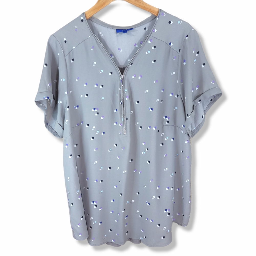 Apt. 9 Zippered V-Neck Blouse 1X